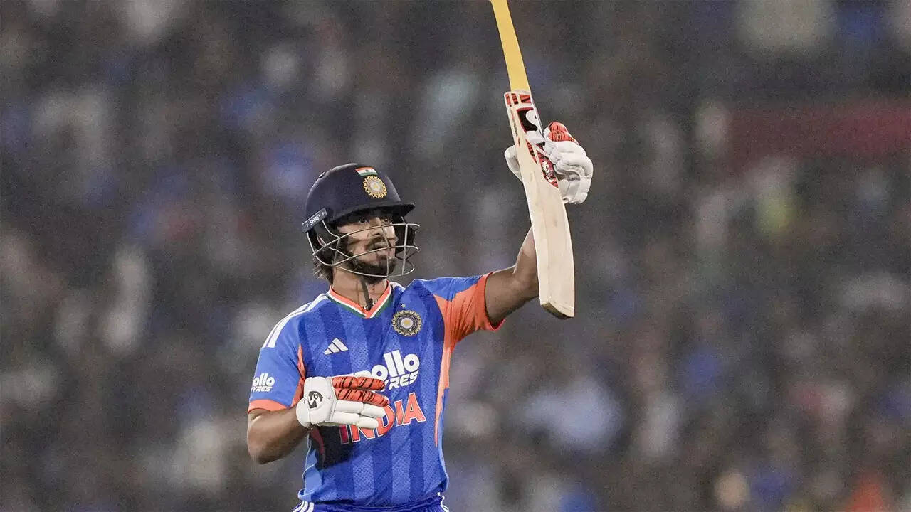 IND vs NZ: Rachin, Phillips turn up the heat on India bowlers