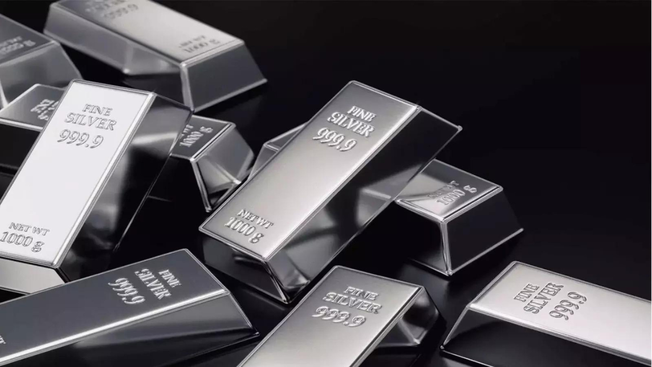 Silver shines above $100/oz mark for the first time