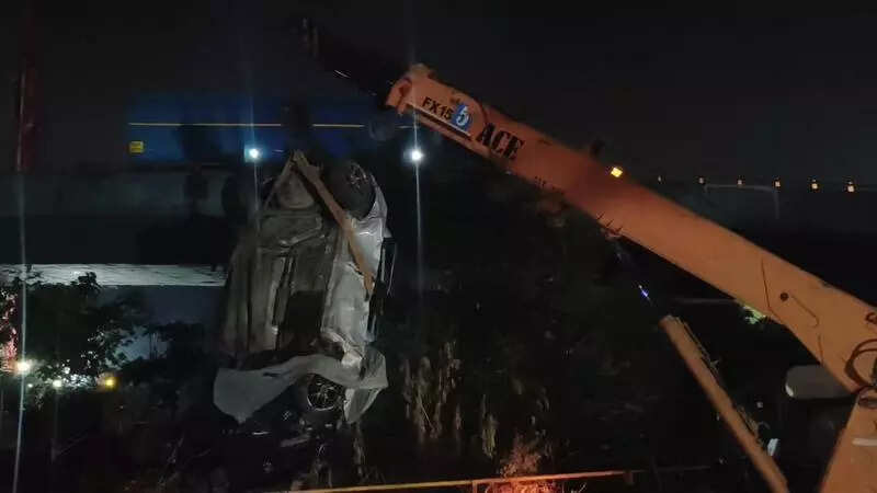 Youth injured as car drops 30ft from Maduravoyal flyover