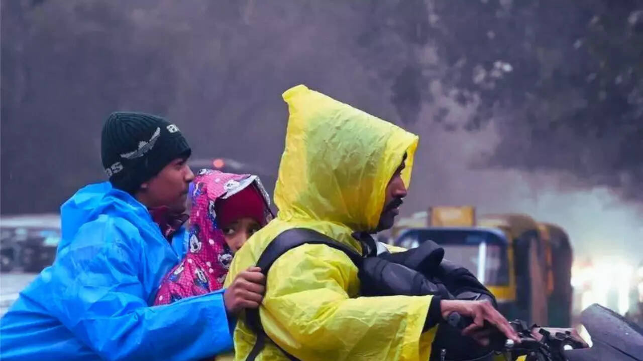 Will rain continue in Delhi-NCR? IMD forecasts dip in minimum temperature
