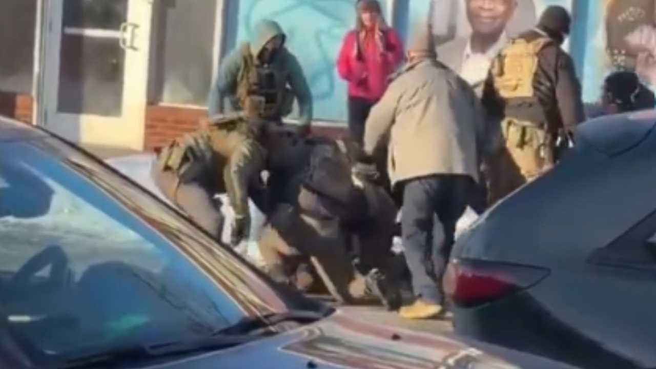 Man shot by US agents: 'Minnesota has had it', says Governor Waltz; comes weeks after killing of Renee Good