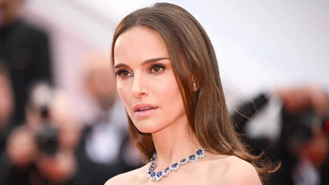 Natalie Portman calls out Oscars for snubbing women directors
