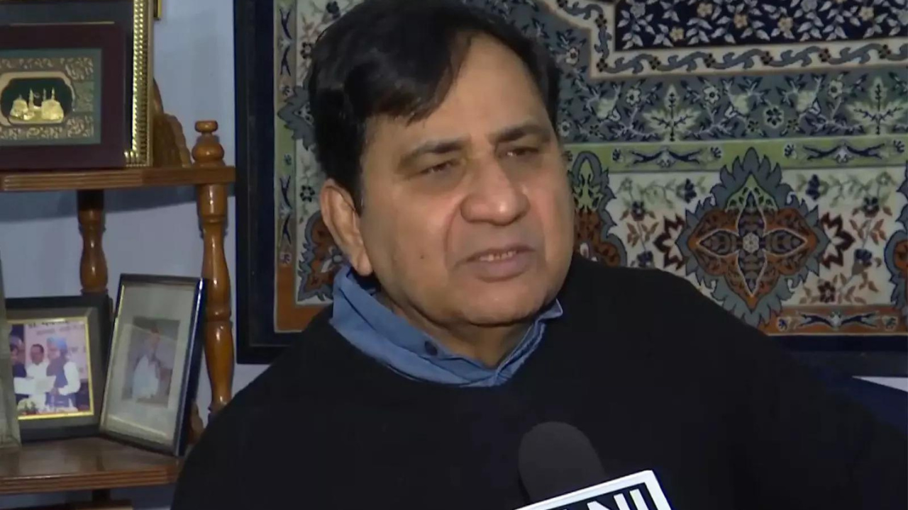 Shakeel Ahmad recalls 2022 Congress presidential polls; Gandhi family influence revealed