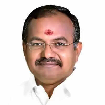 Ramadoss hits out at DMK, AIADMK; PMK MLA praises Vijay