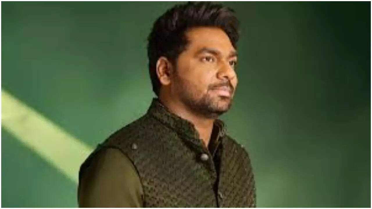 Zakir Khan announces break from comedy