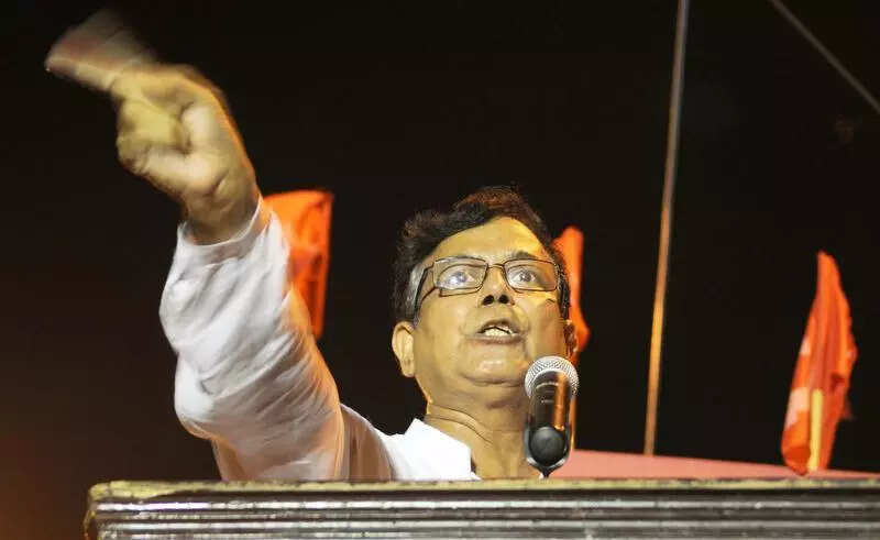 Salim meets Kabir, slammed for losing ‘secular face’ even as CPM neta denies poll ties talk