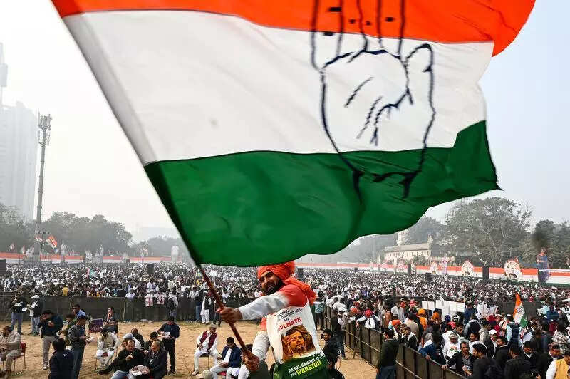 Bengal Congress netas differ on alliance with Left