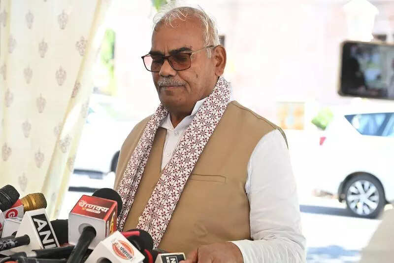 msid 127809202,imgsize 36670 https://jaipur.visitinrajasthan.com/wp-content/uploads/2023/10/cropped-cropped-R-2.png