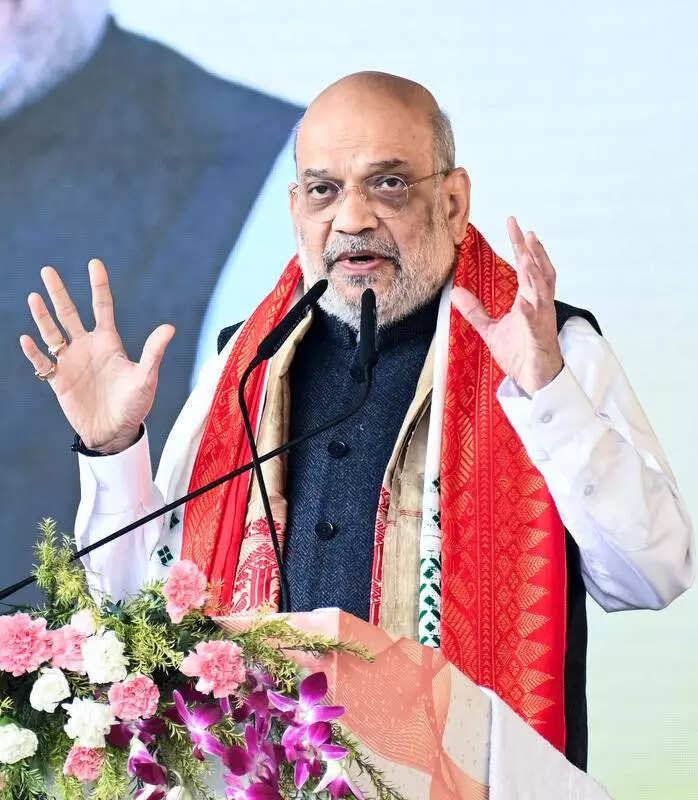 Shah in Kol, BJP launches ‘infiltration’ film