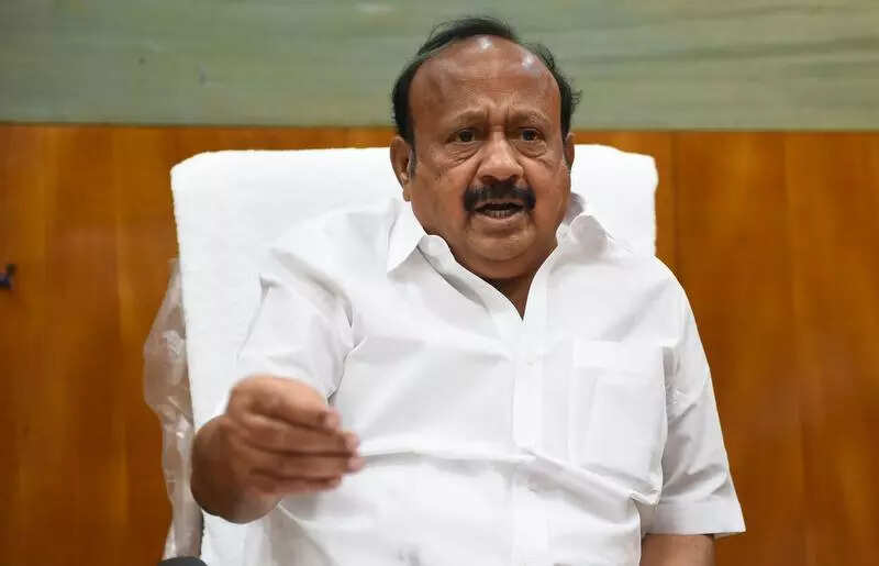 DMK flays EPS for his ‘dictator’ remarks