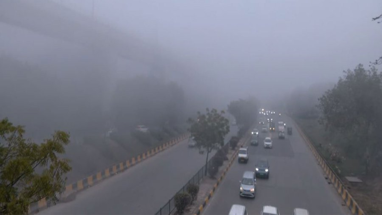 Delhi-NCR shrouded in dense fog, AQI in ‘poor’ category; visibility drops to 100 metres