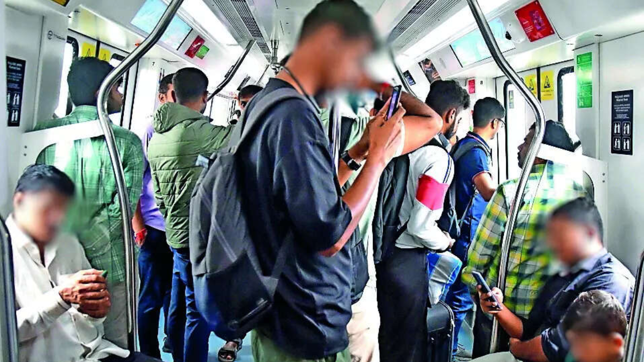 Shhh! 57,538 Metro commuters in Bengaluru caught playing loud music in 1 year