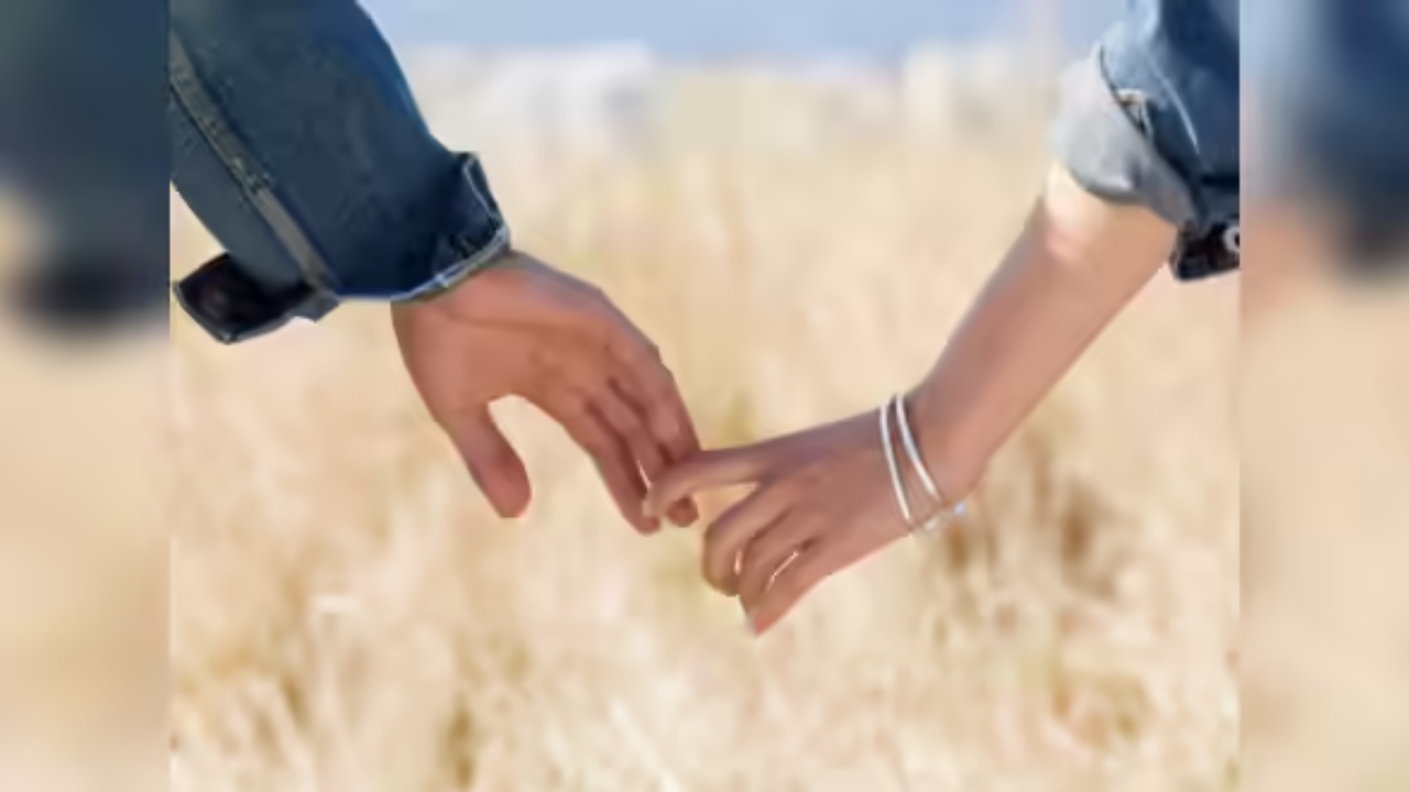 Moral policing: Gang assaults couple for holding hands in Tamil Nadu; attacks man’s parents