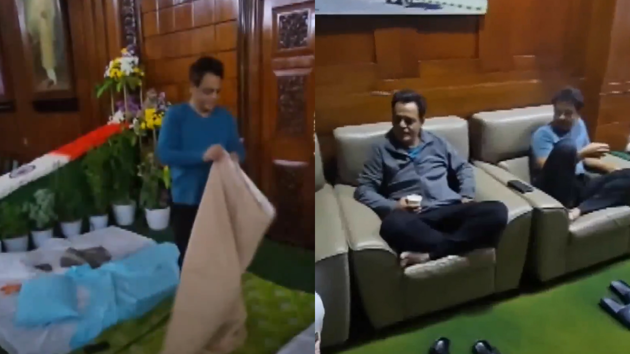 'Rs 6,000 crore liquor scam': Bhajans, sloganeering mark overnight protest against 'ATM sarkar' in Karnataka assembly