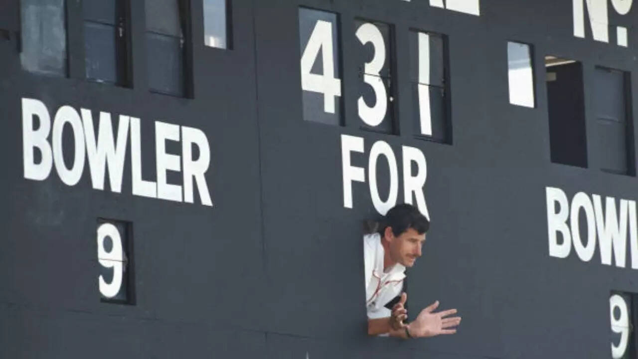 Not Lillee or Marshall: When Hadlee became first bowler to take 400 Test wickets