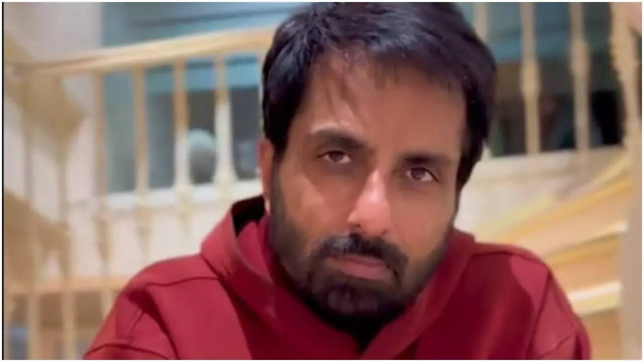 Sonu Sood STRONGLY REACTS to Ghaziabad triple suicide case