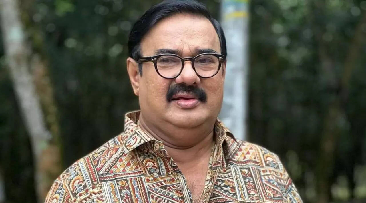 Malayalam actor Maniyanpilla Raju involved in a hit-and-run