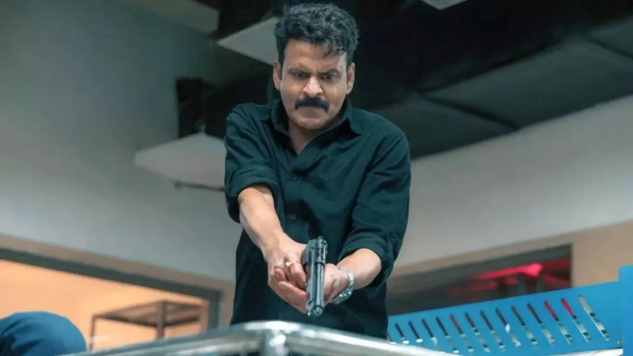 Protestors call for ‘Ghooskhor Pandat’ release to be stopped