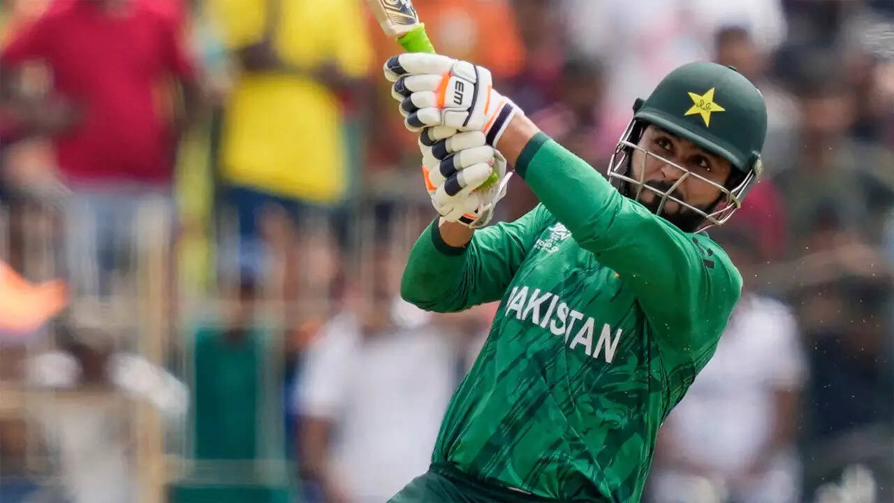 T20 WC: Ashraf scripts thrilling Pakistan escape vs Netherlands