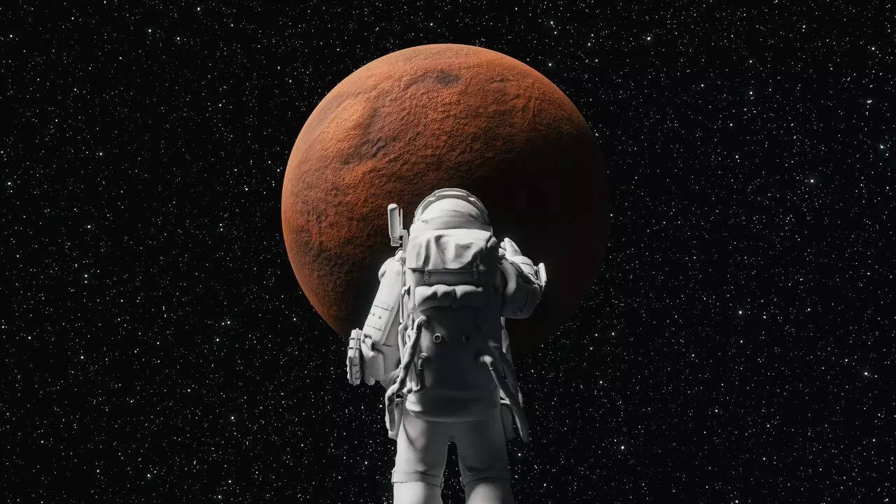 Could humans age faster on Mars? Clocks on the red planet tick faster than Earth’s; Einstein’s theory explains why