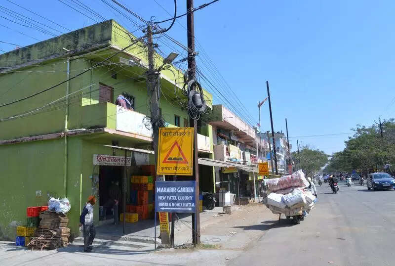 Ranchi Ward 52: Residents Demand Action on Dangerous Wires and Lack of Street Lights