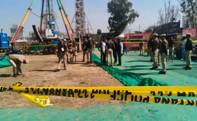Most injured were rescuers when swing crashed again at Surajkund fair