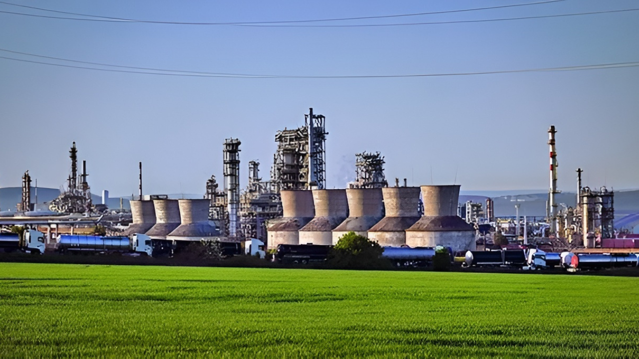 Nayara's future unsure: India may bargain with US for Russian crude