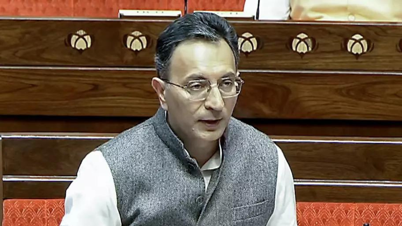 Electronics output up 6-fold, exports 8-fold in 11 yrs: Govt