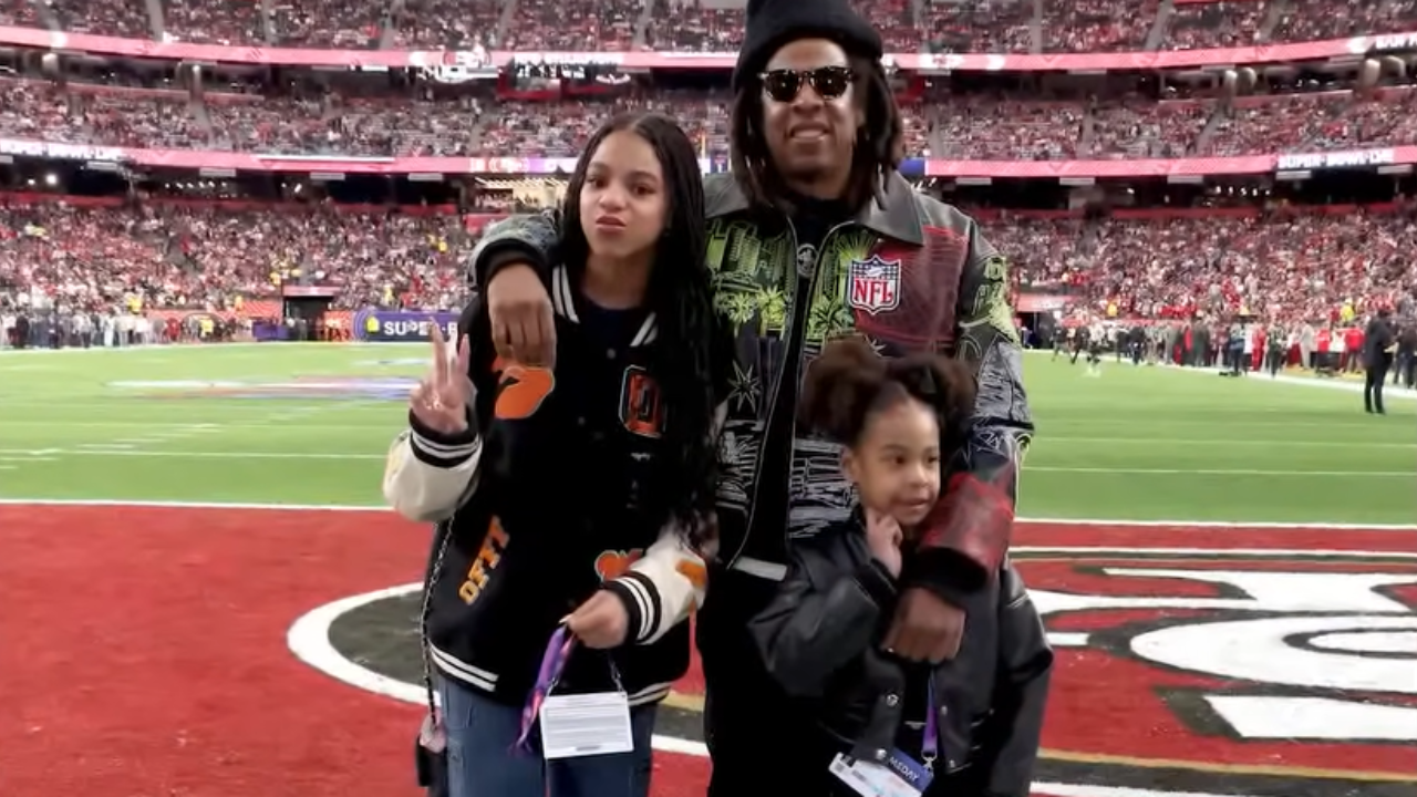 Jay-Z shares Super bowl spotlight with his daughters