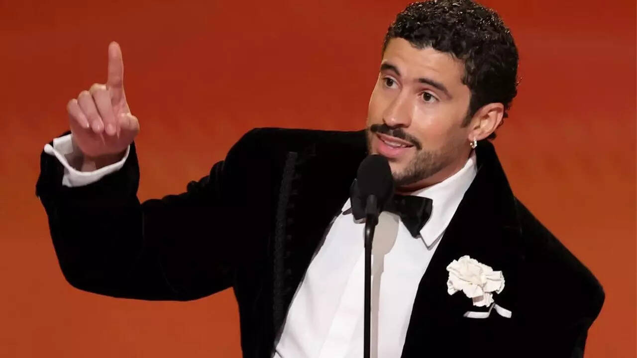 Bad Bunny's dating history from Carliz to Kendall