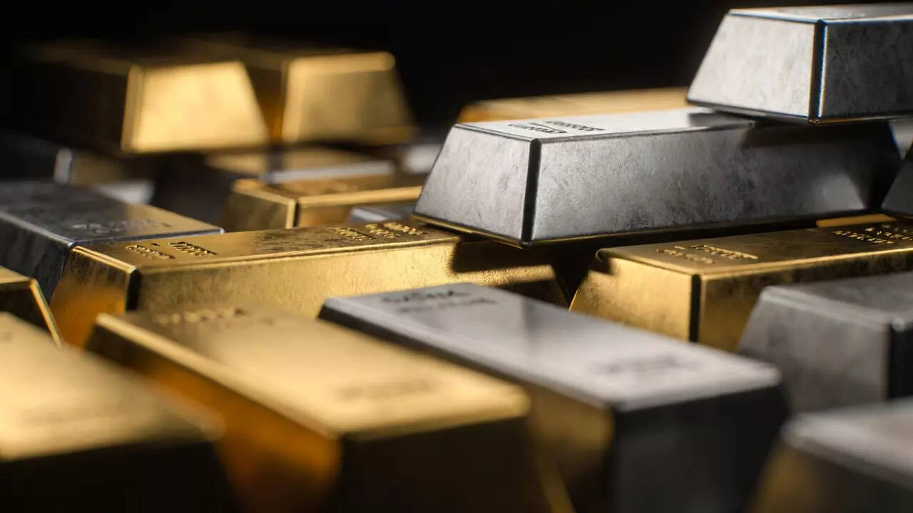Gold recovers to Rs 1.58 lakh/ 10 grams, silver rises Rs 10,000 - top 10 things to know