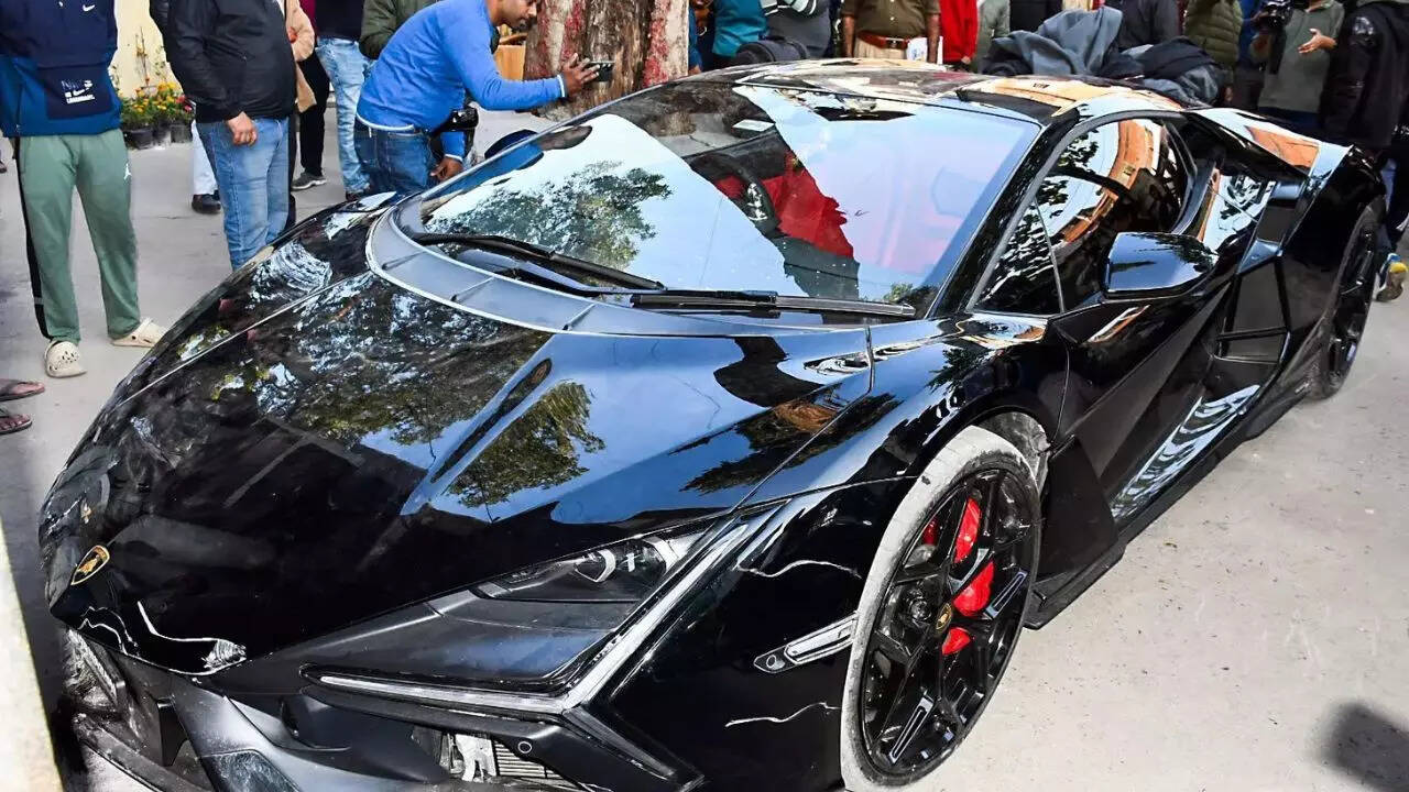 6 hurt as Lamborghini rams auto, bike in Kanpur; tycoon's son named in FIR