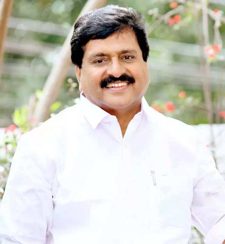 VACB gives clean chit to V S Sivakumar in assets case