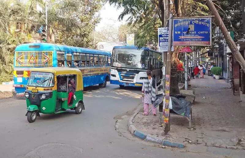 1 injured in clash over property in Beleghata