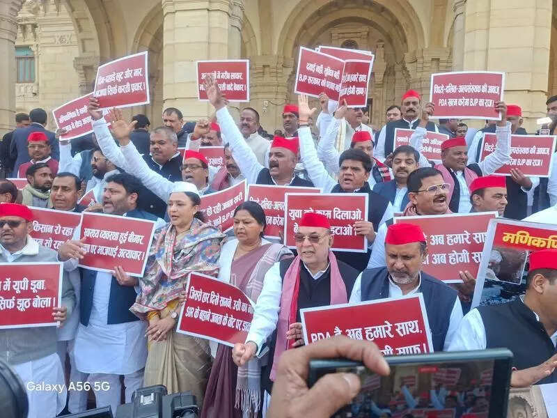 Opposition protests outside UP assembly over prices, jobs, SIR