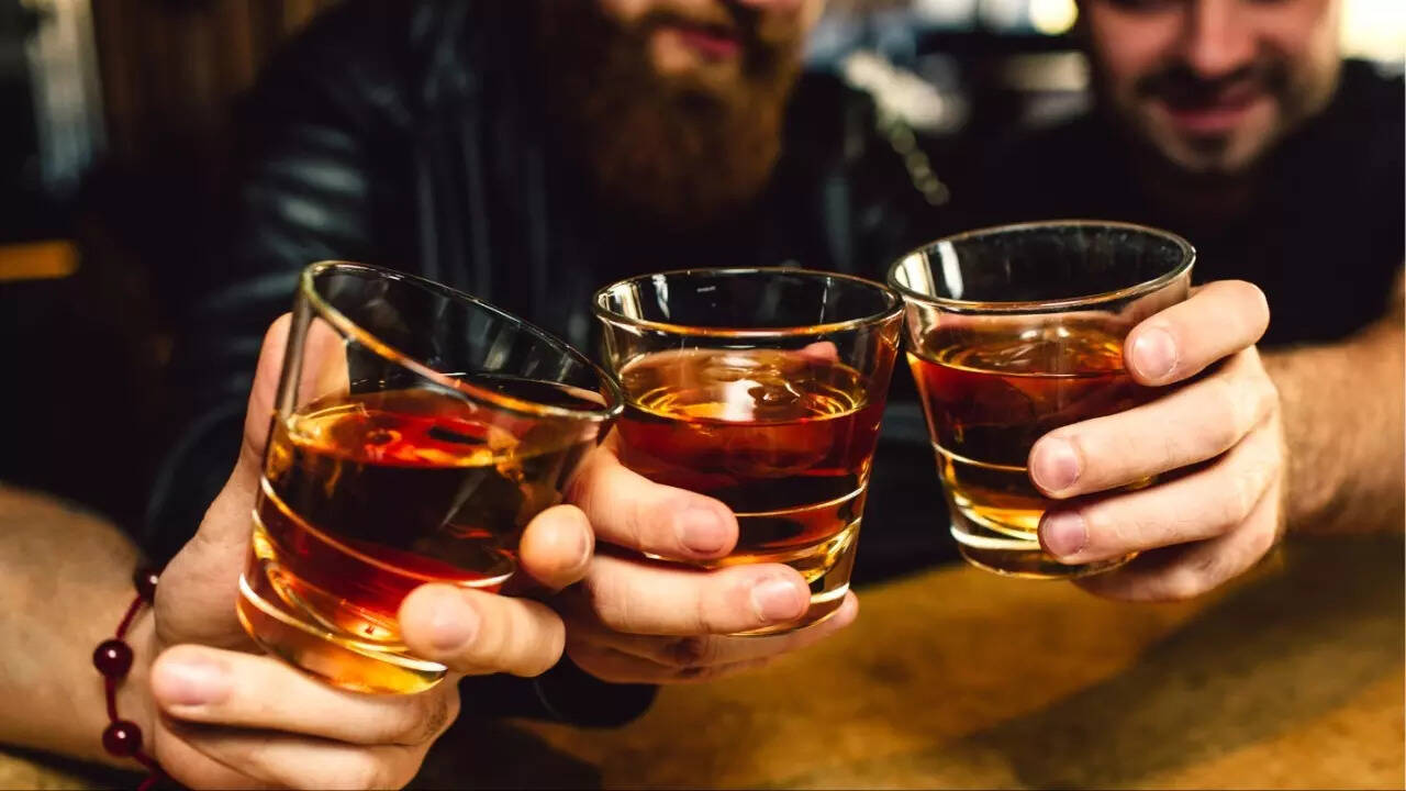 Saudi Arabia permits alcohol sale for wealthy expats? Eligibility, residency requirements for liquor access in KSA