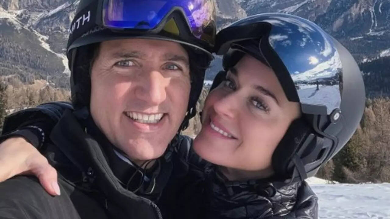 Katy Perry shares cosy pics with Justin Trudeau