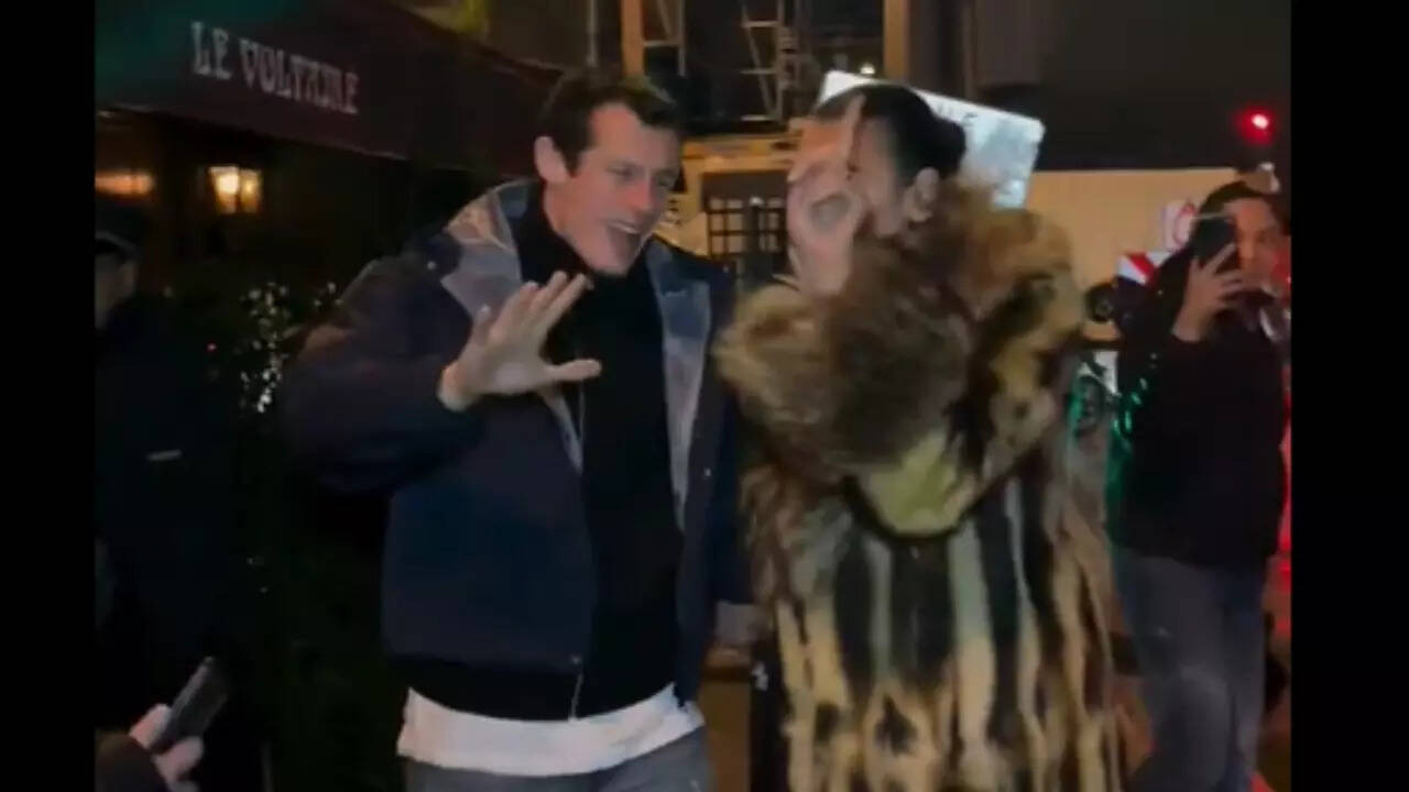 Dua-Calum HARASSED by paparazzi: WATCH