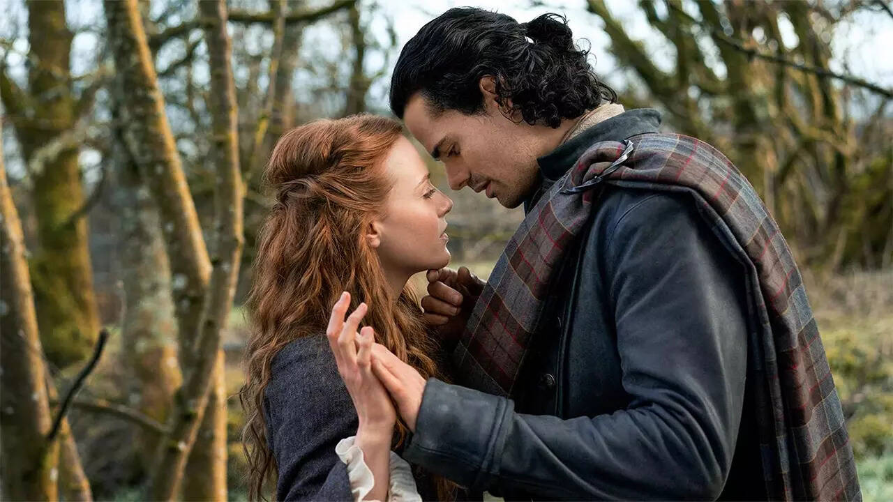 Outlander finale promises satisfying ending