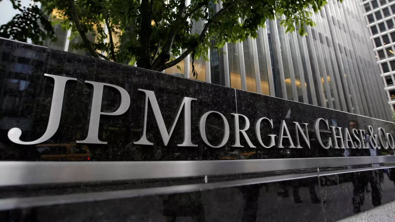 Almost a year after JPMorgan WFO mandate some employees fear petition they call ‘career suicide’
