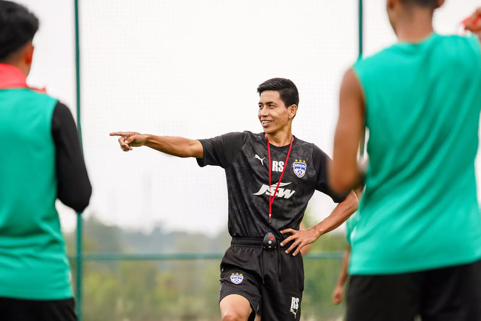 For first time, ISL clubs show faith in domestic coaches