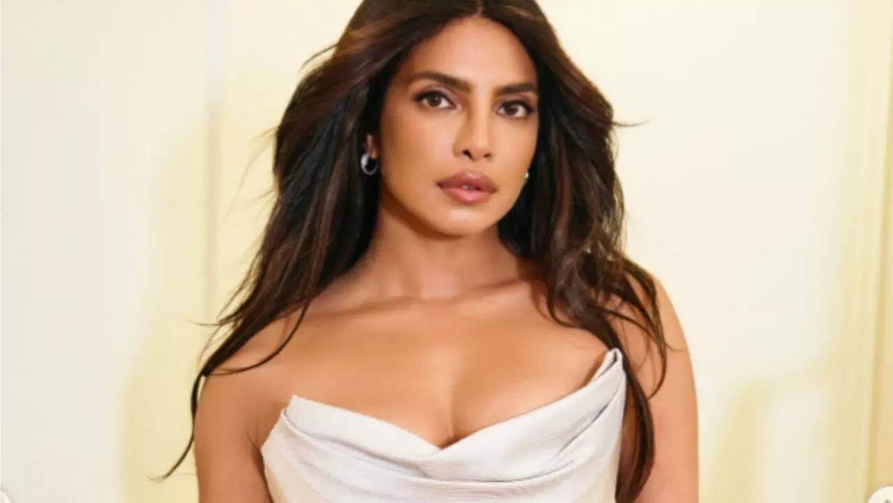 NOT 'Don 3', Priyanka eyeing 'James Bond' role