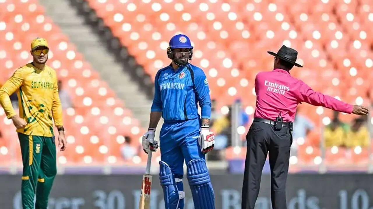 Umpire row costs Nabi as SA edge Afghanistan in double Super Over epic