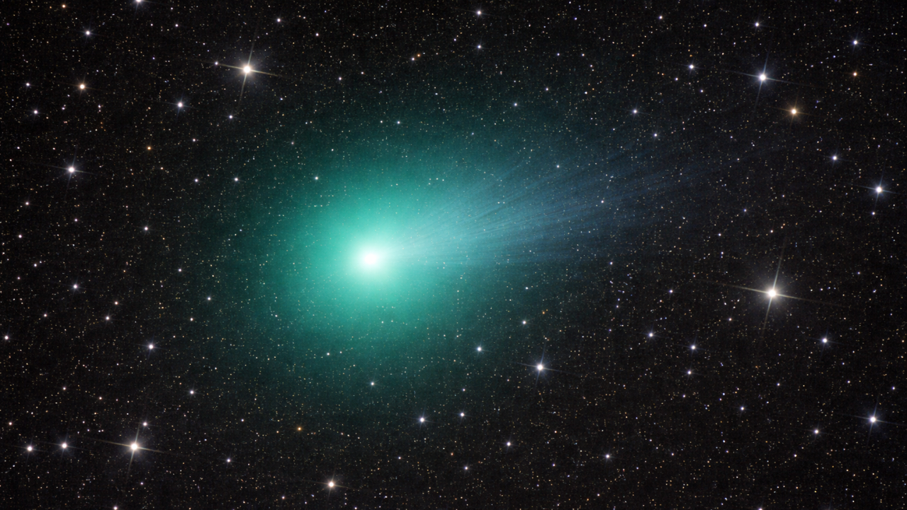 You spin me right round: Comet 41P’s odd rotation stump astronomers