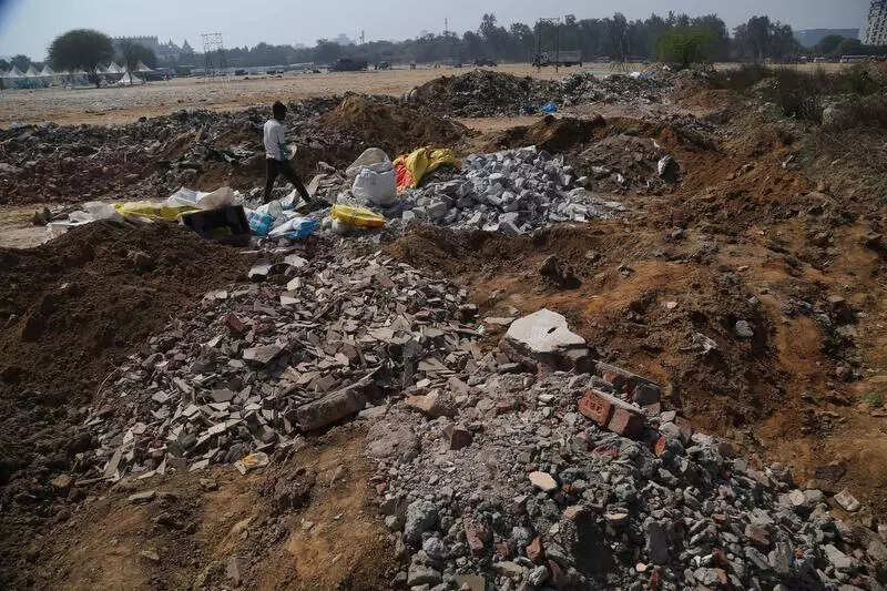 Debris and road dust drive PM10 pollution level in Delhi-NCR, experts tell MCG