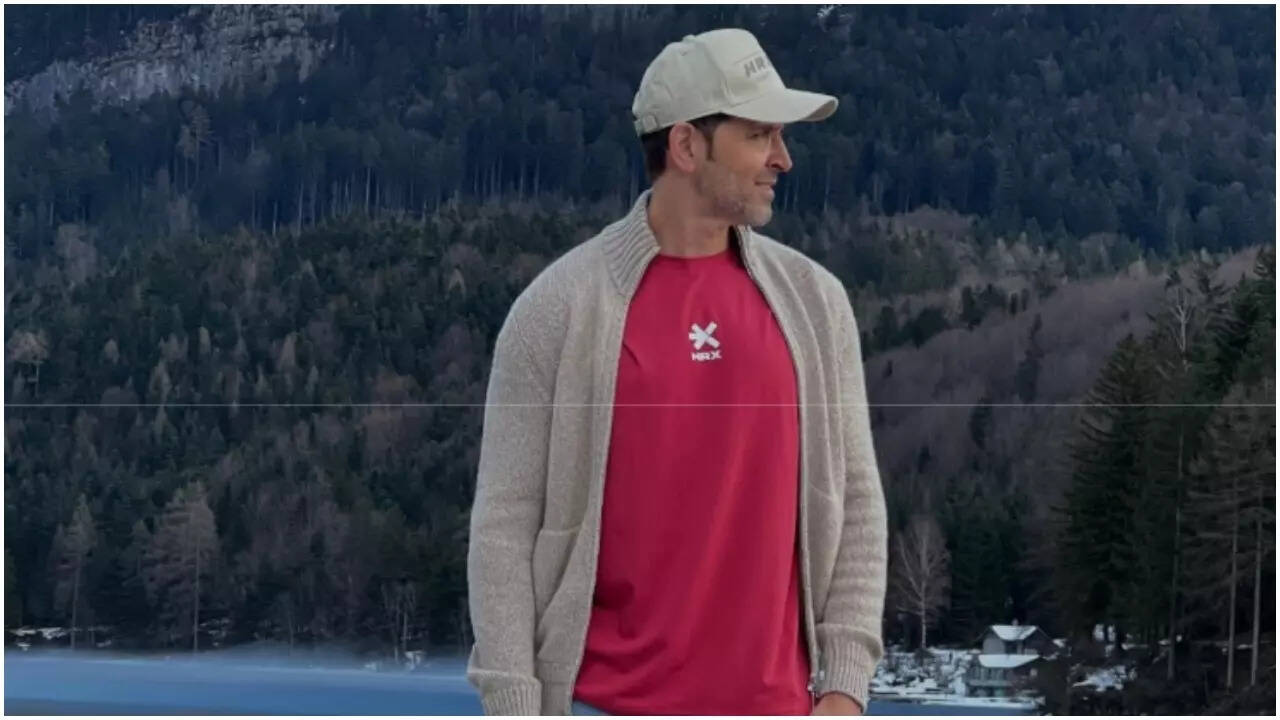 Hrithik's 'Finally I am FREE' post sparks buzz; GF reacts