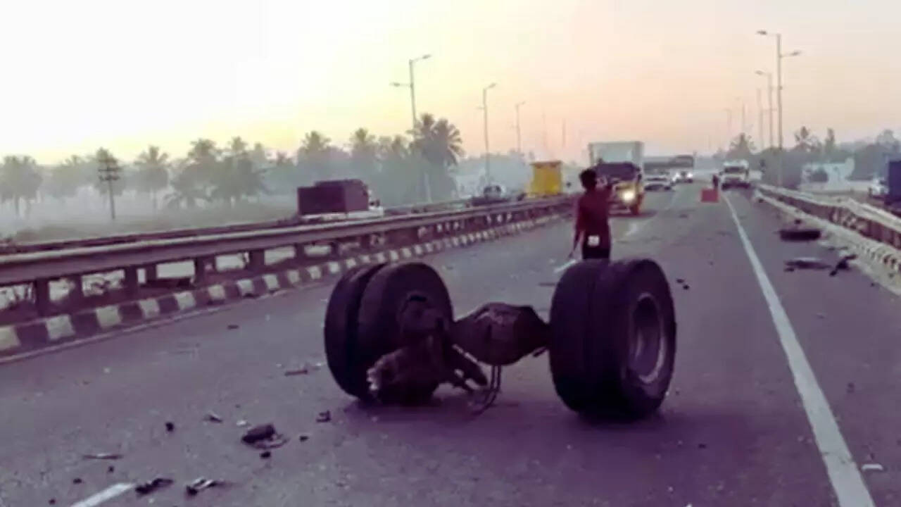 At least 7 dead after multi-vehicle collision on Bengaluru ring road