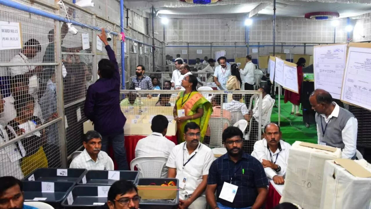 Mahbubnagar municipal corporation election result 2026: Congress takes early lead in Devarakadra; BJP trails