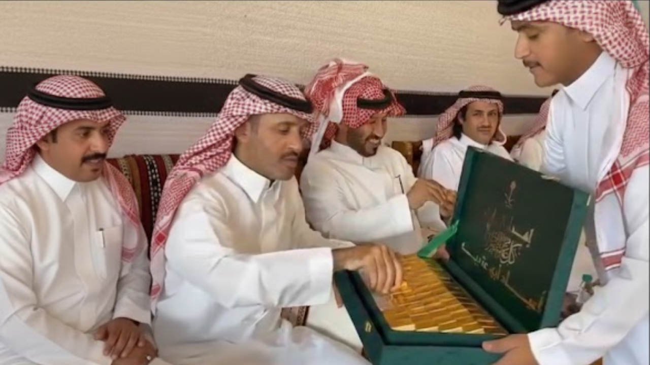 ‘Gold bars’ at Saudi wedding? What looked like 24-carat gifts was something else