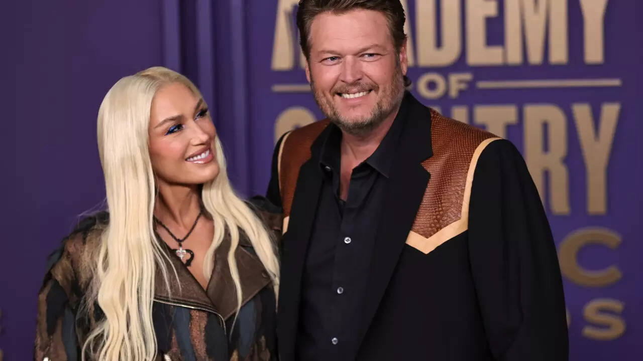 Blake Shelton’s Valentine’s Day PDA with Gwen Stefani